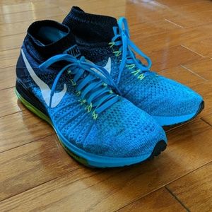 Nike Men's Zoom Air Flyknit Size 9
